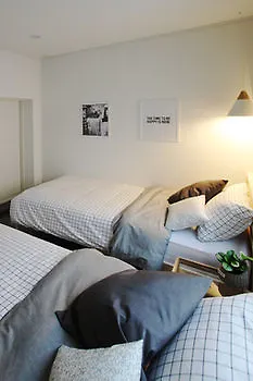 Mono House Hongdae Hotel Seoul 2*,
